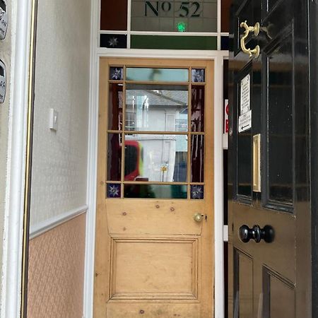 No 52 Bed And Breakfast Helston Bagian luar foto