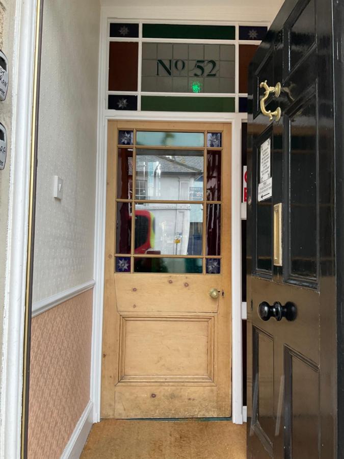 No 52 Bed And Breakfast Helston Bagian luar foto