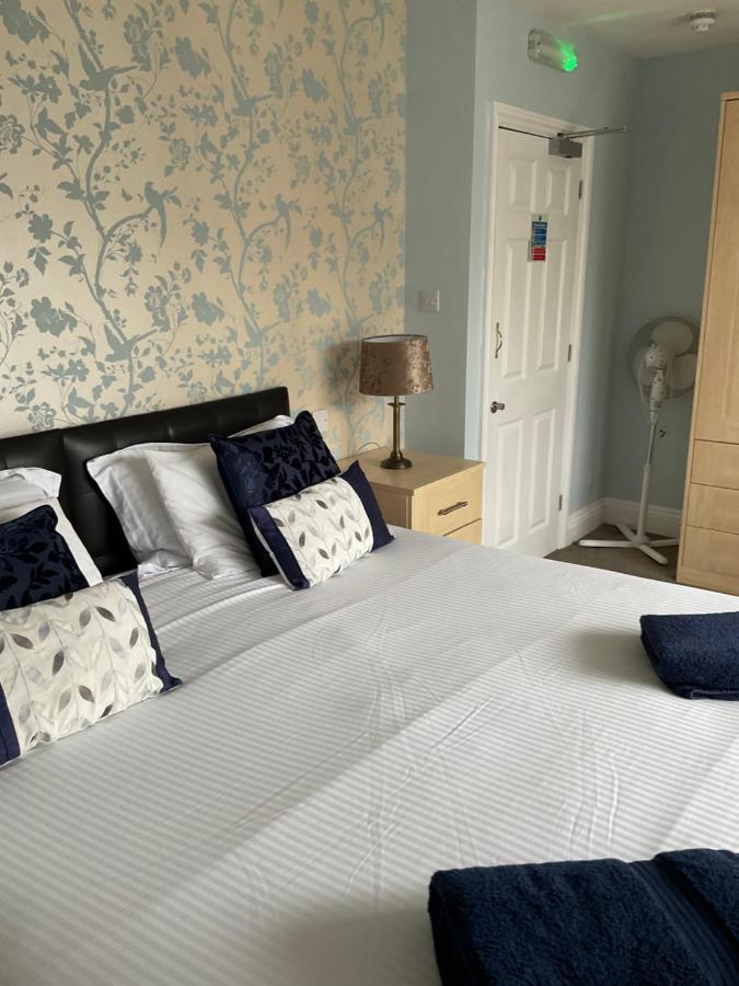 No 52 Bed And Breakfast Helston Bagian luar foto