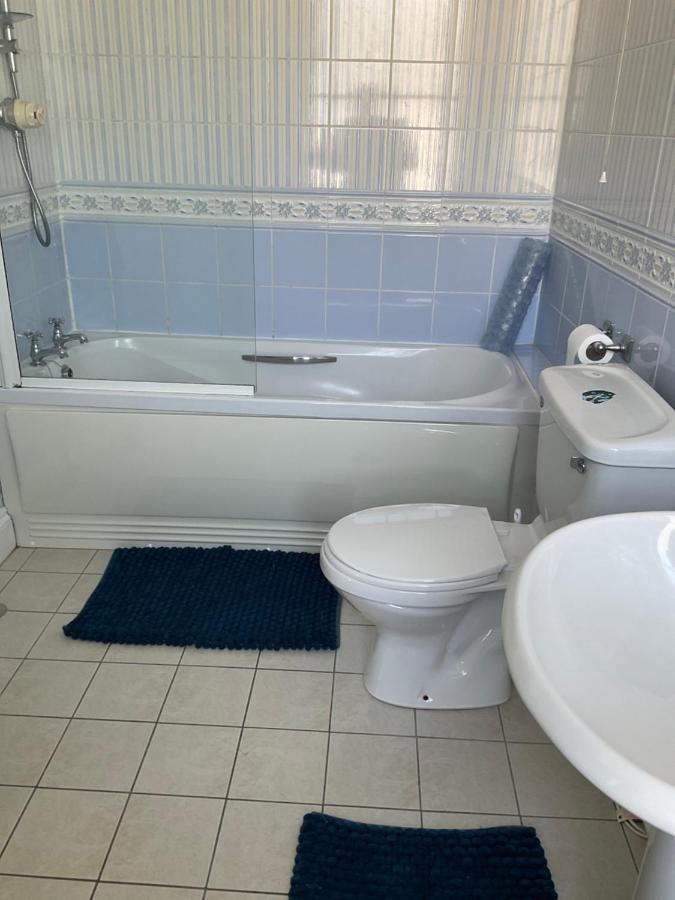No 52 Bed And Breakfast Helston Bagian luar foto